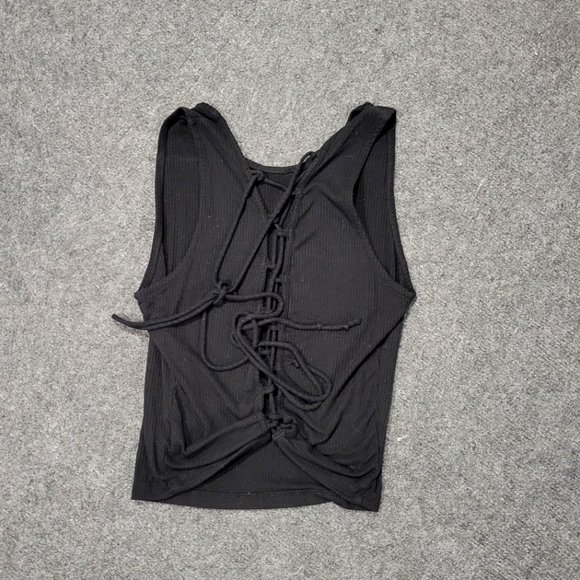 U2B Tie up tank! - Picture 1 of 4